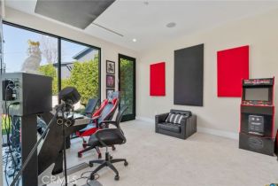 Single Family Residence, 16846 Addison st, Encino, CA 91436 - 12