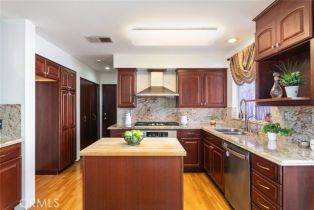 Single Family Residence, 929 Pinecone dr, Corona, CA 92878 - 14