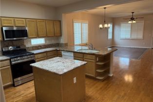 Single Family Residence, 8853 Hollyhock ct, Corona, CA 92883 - 3