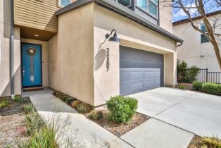 Condominium, 24307 Juni CT, Corona, CA  Corona, CA 92883