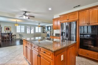 Single Family Residence, 353 Villafranca st, Corona, CA 92879 - 15