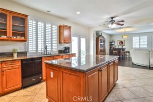 Single Family Residence, 353 Villafranca st, Corona, CA 92879 - 17