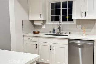 Single Family Residence, 1941 Mentone ave, Pasadena, CA 91103 - 4