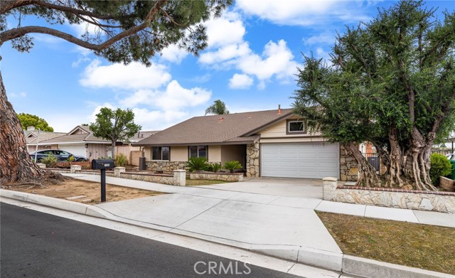 Single Family Residence, 1530 Greenbriar ave, Corona, CA 92878 - 1