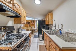 Single Family Residence, 1700 Elm ave, Fullerton, CA 92833 - 13