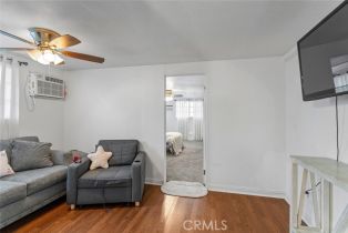 Single Family Residence, 1700 Elm ave, Fullerton, CA 92833 - 32