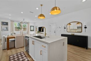 Single Family Residence, 4007 Pomelo dr, Corona, CA 92883 - 9