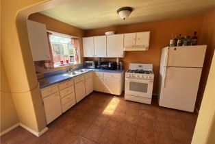 Single Family Residence, 2085 Fashion ave, Long Beach, CA 90810 - 12