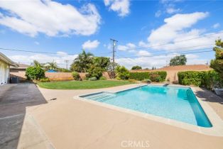 Single Family Residence, 12351 Woodlawn ave, Tustin, CA 92780 - 4