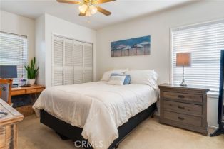 Single Family Residence, 946 9th st, Corona, CA 92882 - 12