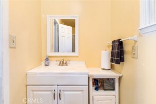 Single Family Residence, 946 9th st, Corona, CA 92882 - 15