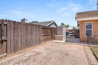 Single Family Residence, 11191 Baker ln, Riverside, CA 92505 - 39