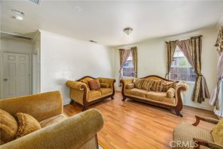 Single Family Residence, 2880 Woodbine st, Riverside, CA 92507 - 2