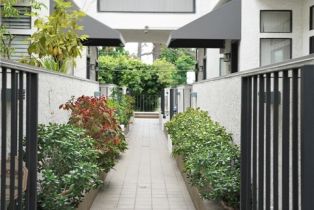 Condominium, 14025 Riverside dr, Sherman Oaks, CA 91423 - 2