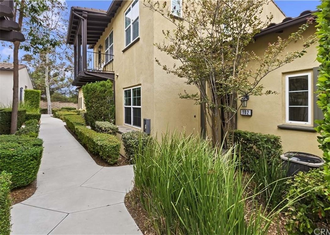 Condominium, 4304 Owens st, Corona, CA 92883 - 1