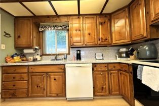 Single Family Residence, 950 Cedar st, Corona, CA 92879 - 11