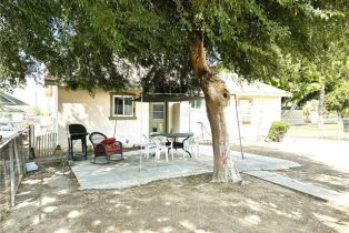 Single Family Residence, 950 Cedar st, Corona, CA 92879 - 19