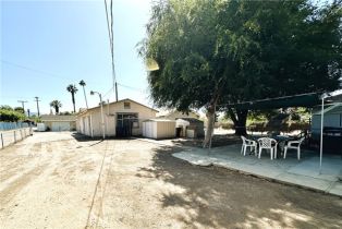 Single Family Residence, 950 Cedar st, Corona, CA 92879 - 20