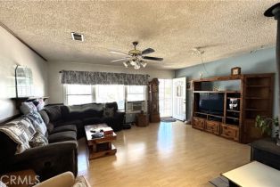 Single Family Residence, 950 Cedar st, Corona, CA 92879 - 5