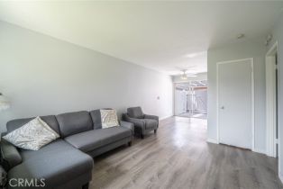 Single Family Residence, 10210 Holburn dr, Huntington Beach, CA 92646 - 4