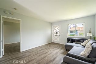 Single Family Residence, 10210 Holburn dr, Huntington Beach, CA 92646 - 5