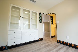 Apartment, 711 6th st, Corona, CA 92882 - 11