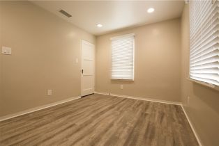 Apartment, 711 6th st, Corona, CA 92882 - 16