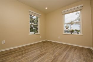 Apartment, 711 6th st, Corona, CA 92882 - 17