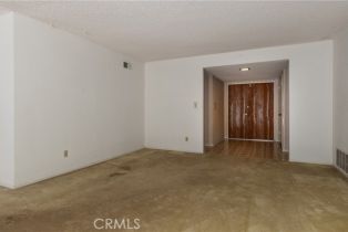 Single Family Residence, 10140 Cozycroft ave, Chatsworth, CA 91311 - 4