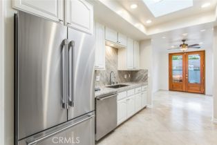 Single Family Residence, 19 Rue Cannes, Newport Beach, CA 92660 - 20