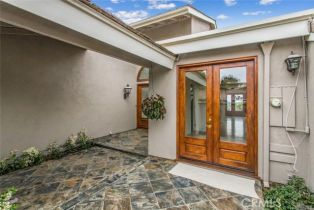 Single Family Residence, 19 Rue Cannes, Newport Beach, CA 92660 - 3