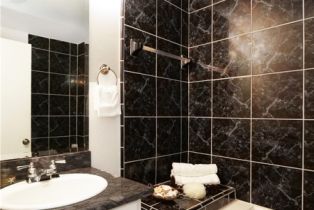 Condominium, 635 Prospect ave, Redondo Beach, CA 90277 - 11