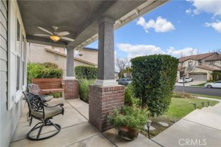Single Family Residence, 25047 Cliffrose st, Corona, CA 92883 - 3