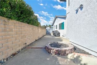 Single Family Residence, 19342 Bethel cir, Huntington Beach, CA 92646 - 47