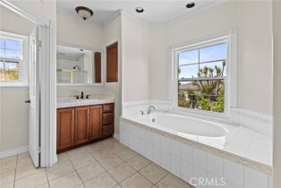 Single Family Residence, 1421 Gilcross way, Riverside, CA 92506 - 19