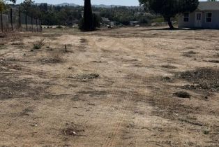 Single Family Residence, 18805 Moss rd, Riverside, CA 92508 - 5