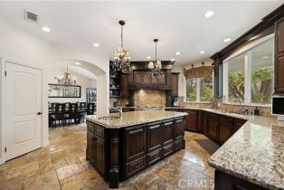 Single Family Residence, 870 Encanto st, Corona, CA 92881 - 12