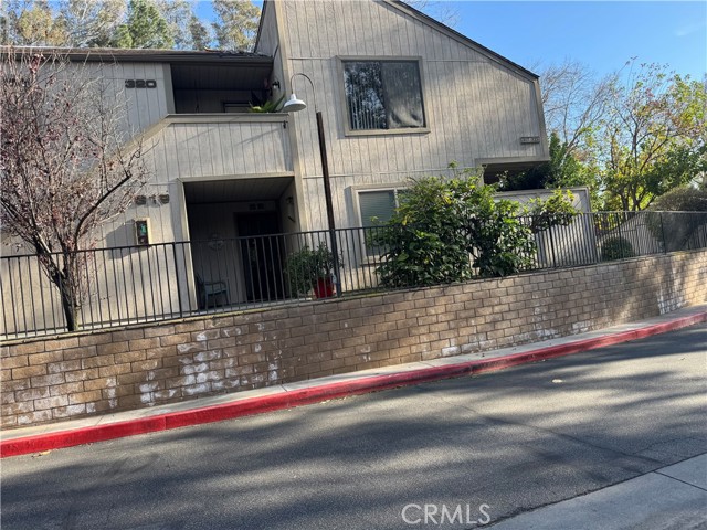Condominium, 600 Central ave, Riverside, CA 92507 - 1