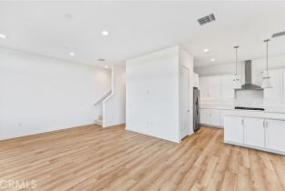 Condominium, 107 Culture, Irvine, CA 92618 - 7