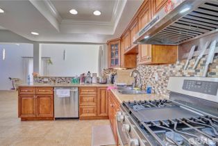 Single Family Residence, 1409 Lakeside ln, Huntington Beach, CA 92648 - 13