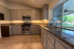 Single Family Residence, 821 Atlantic cir, Corona, CA 92882 - 14