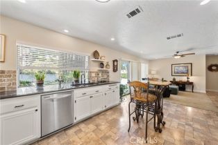 Single Family Residence, 1218 Kingsdale dr, Corona, CA 92878 - 10