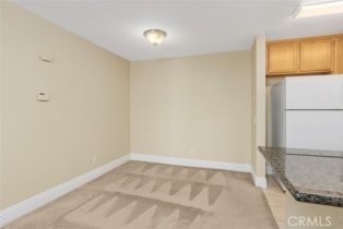 Condominium, 2400 San Gabriel way, Corona, CA 92882 - 11