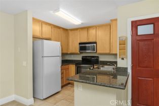 Condominium, 2400 San Gabriel way, Corona, CA 92882 - 12