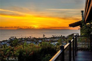 Single Family Residence, 481 Dartmoor ST, Laguna Beach, CA  Laguna Beach, CA 92651