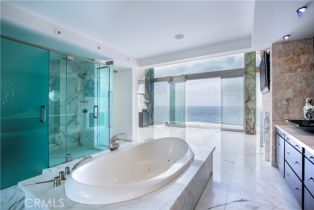 Single Family Residence, 1261 Ocean Front, Laguna Beach, CA 92651 - 13