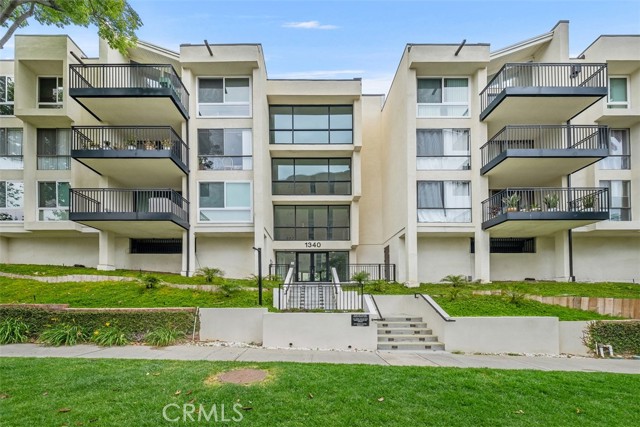 Condominium, 1340 Beverly Glen blvd, Westwood, CA 90024 - 1