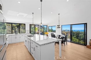 Single Family Residence, 990 Meadowlark DR, Laguna Beach, CA  Laguna Beach, CA 92651
