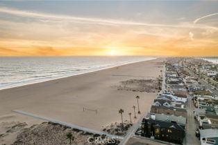 Single Family Residence, 218 Oceanfront, Newport Beach, CA 92661 - 26
