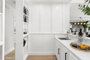 Single Family Residence, 7 Linda Isle, Newport Beach, CA 92660 - 12